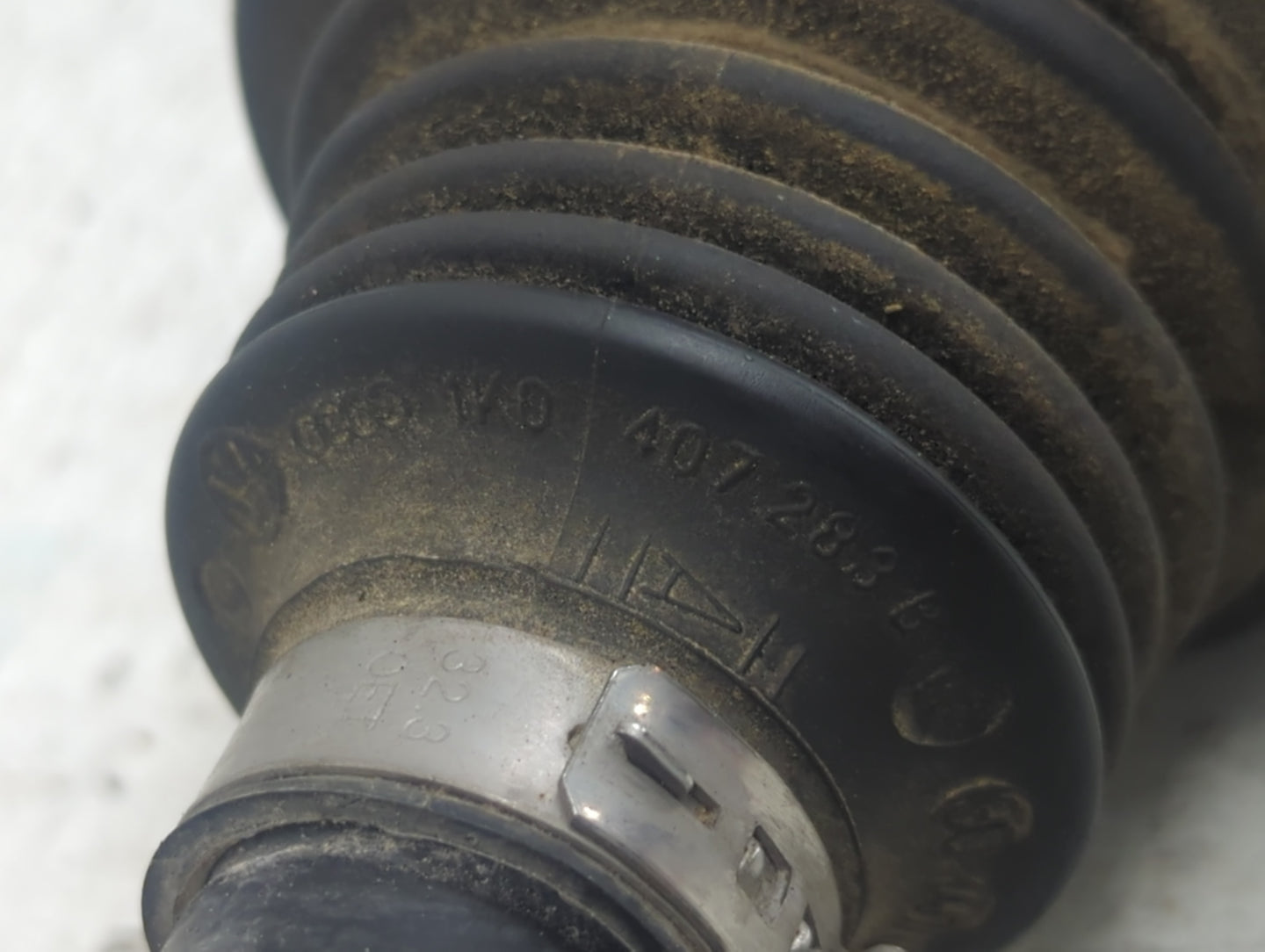 2011-2017 Volkswagen Jetta Axle Shaft Front Passenger Cv C/v - Oemusedautoparts1.com
