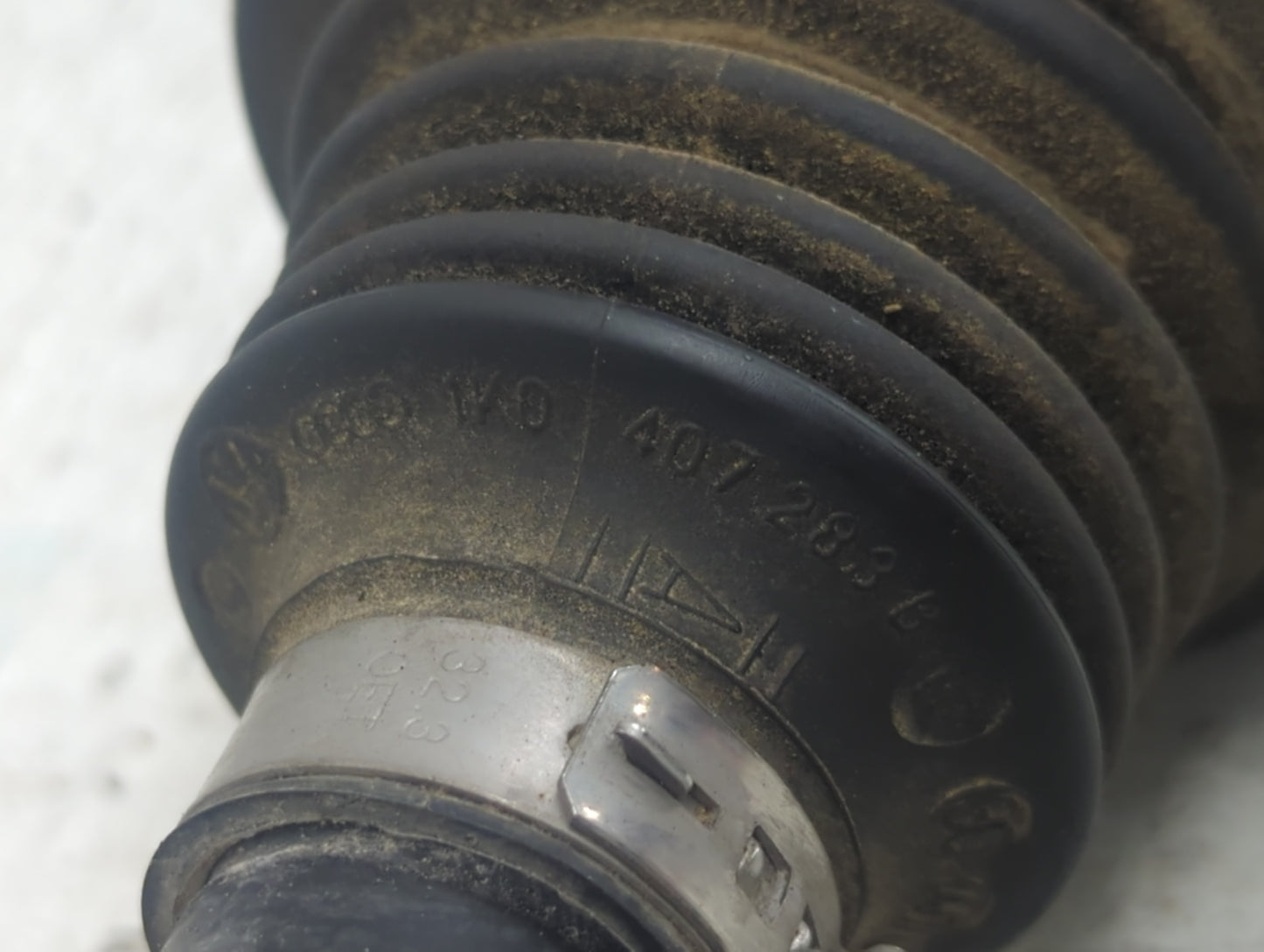 2011-2017 Volkswagen Jetta Axle Shaft Front Passenger Cv C/v - Oemusedautoparts1.com