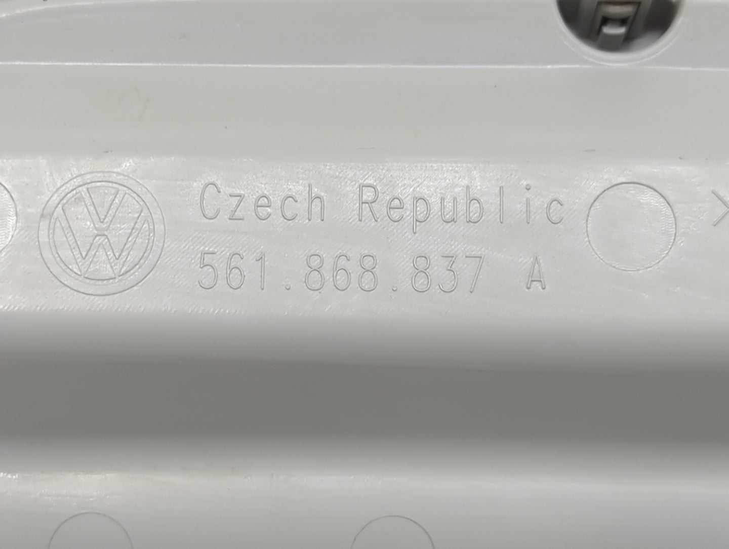 2015 Volkswagen Jetta Overhead Roof Console - Oemusedautoparts1.com