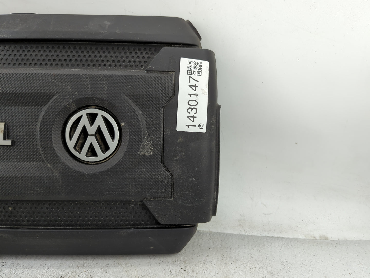 2015 Volkswagen Jetta Engine Cover 1430147 - Oemusedautoparts1.com