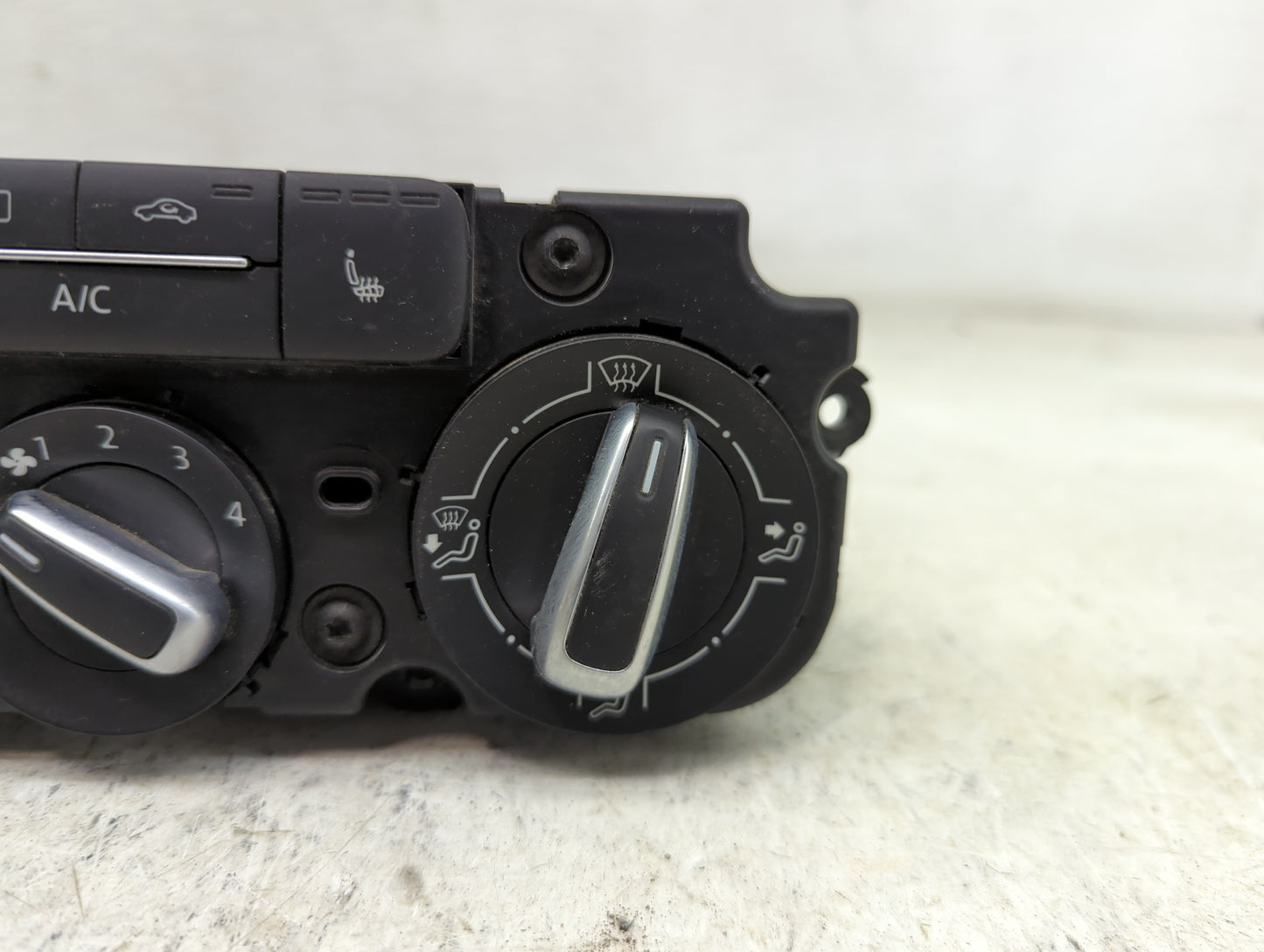2015-2018 Volkswagen Jetta Climate Control Module Temperature AC/Heater Replacement P/N:5C1819045 Fits Fits 2015 2016 2017 2