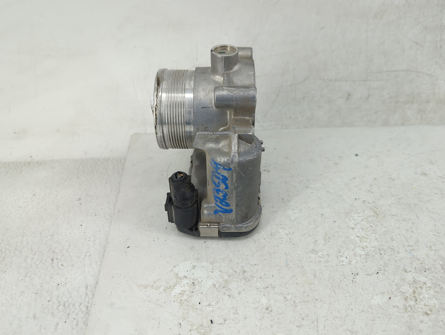 2014-2017 Volkswagen Jetta Throttle Body P/N:06K133062E Fits Fits 2014 2015 2016 2017 OEM Used Auto Parts - Oemusedautoparts