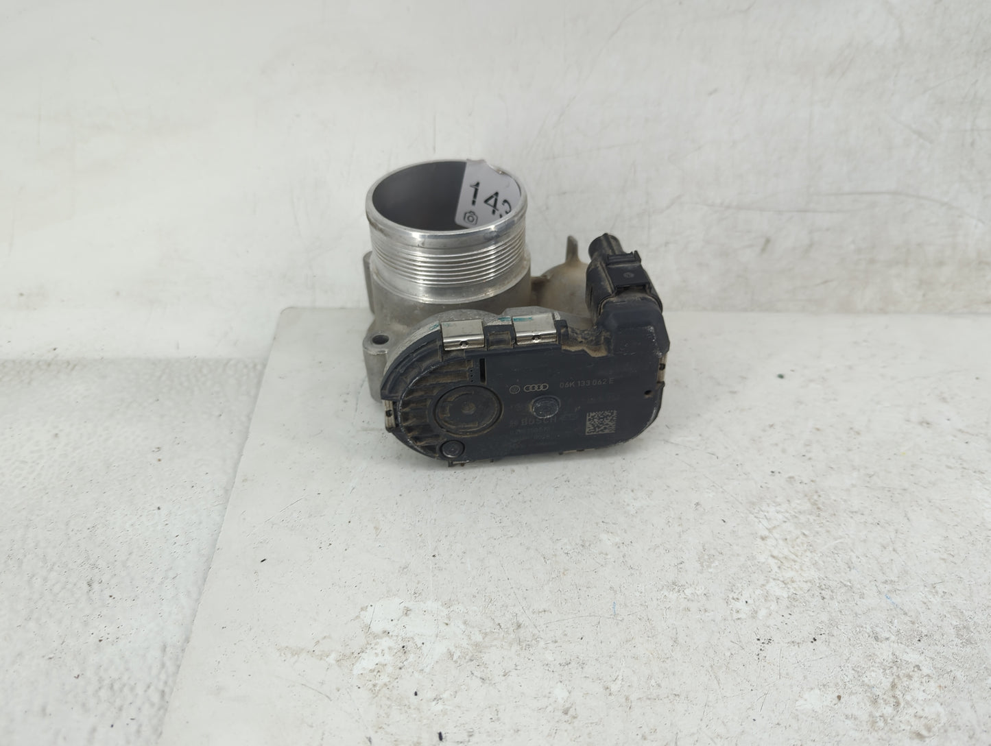 2014-2017 Volkswagen Jetta Throttle Body P/N:06K133062E Fits Fits 2014 2015 2016 2017 OEM Used Auto Parts - Oemusedautoparts
