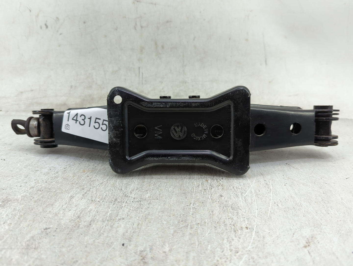 2015 Volkswagen Jetta Spare Scissor Car Jack - Oemusedautoparts1.com