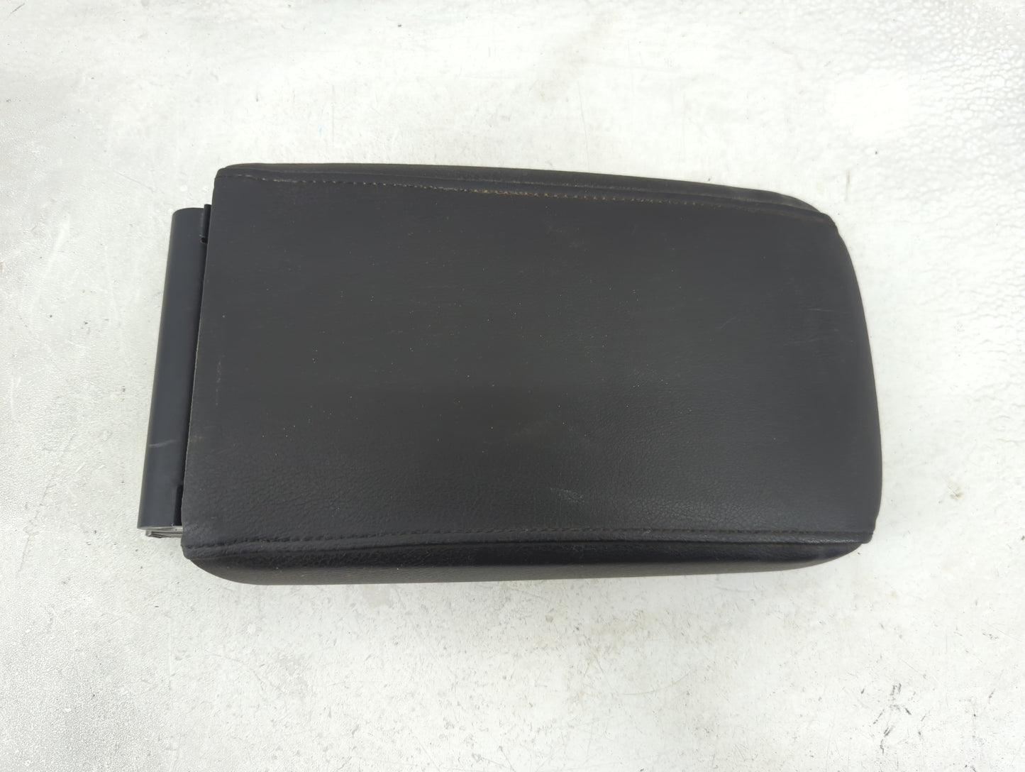 2015 Volkswagen Jetta Center Console Armrest Cover Lid Fits OEM Used Auto Parts - Oemusedautoparts1.com