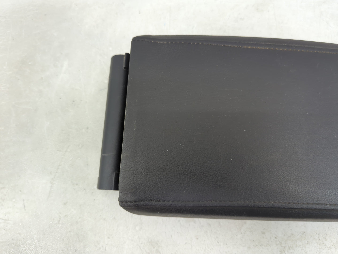 2015 Volkswagen Jetta Center Console Armrest Cover Lid Fits OEM Used Auto Parts - Oemusedautoparts1.com