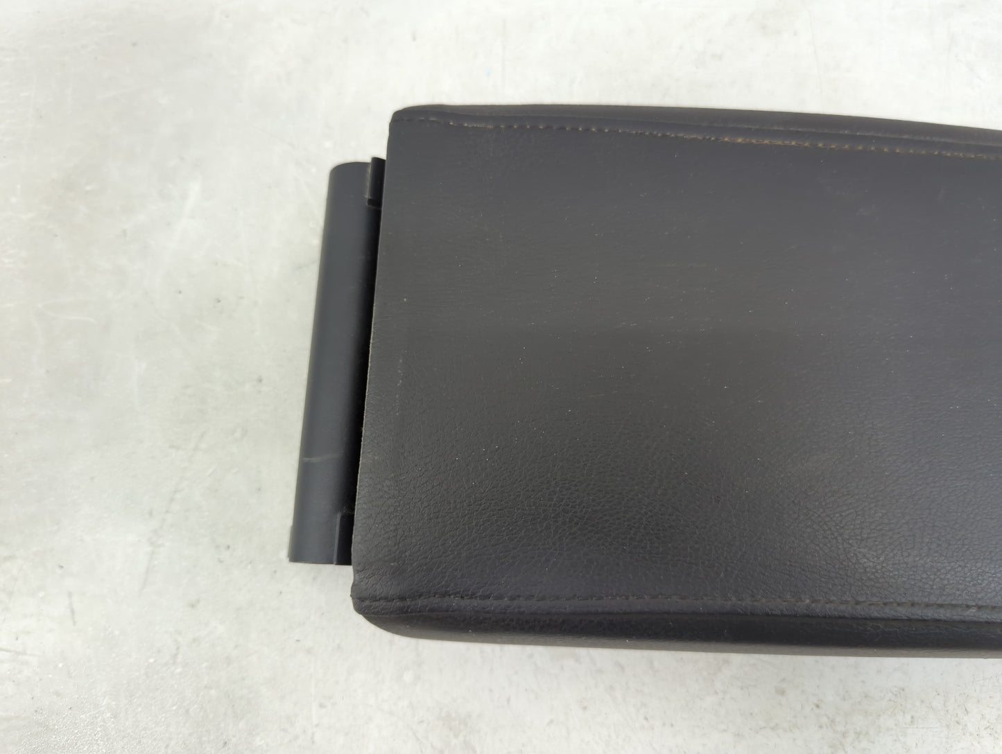 2015 Volkswagen Jetta Center Console Armrest Cover Lid Fits OEM Used Auto Parts - Oemusedautoparts1.com