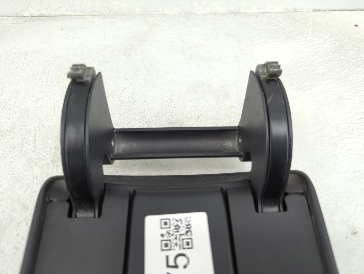 2015 Volkswagen Jetta Center Console Armrest Cover Lid Fits OEM Used Auto Parts - Oemusedautoparts1.com
