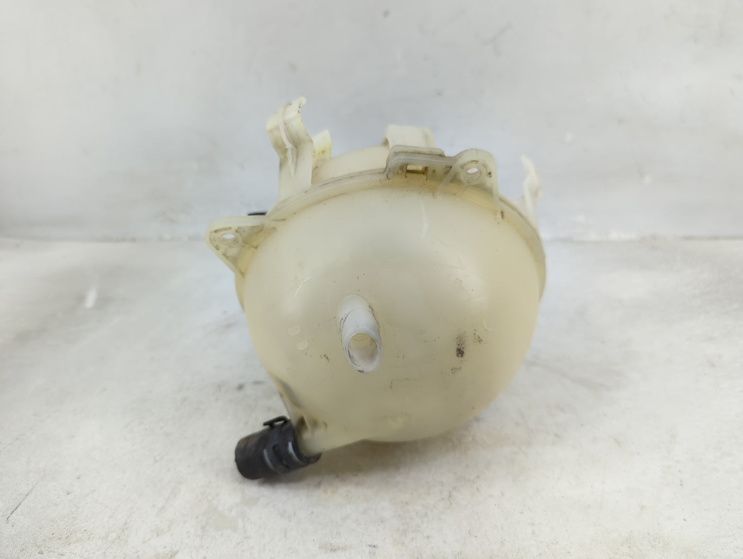 2005 Volkswagen Jetta Radiator Coolant Overflow Expansion Tank Bottle 1433305 - Oemusedautoparts1.com