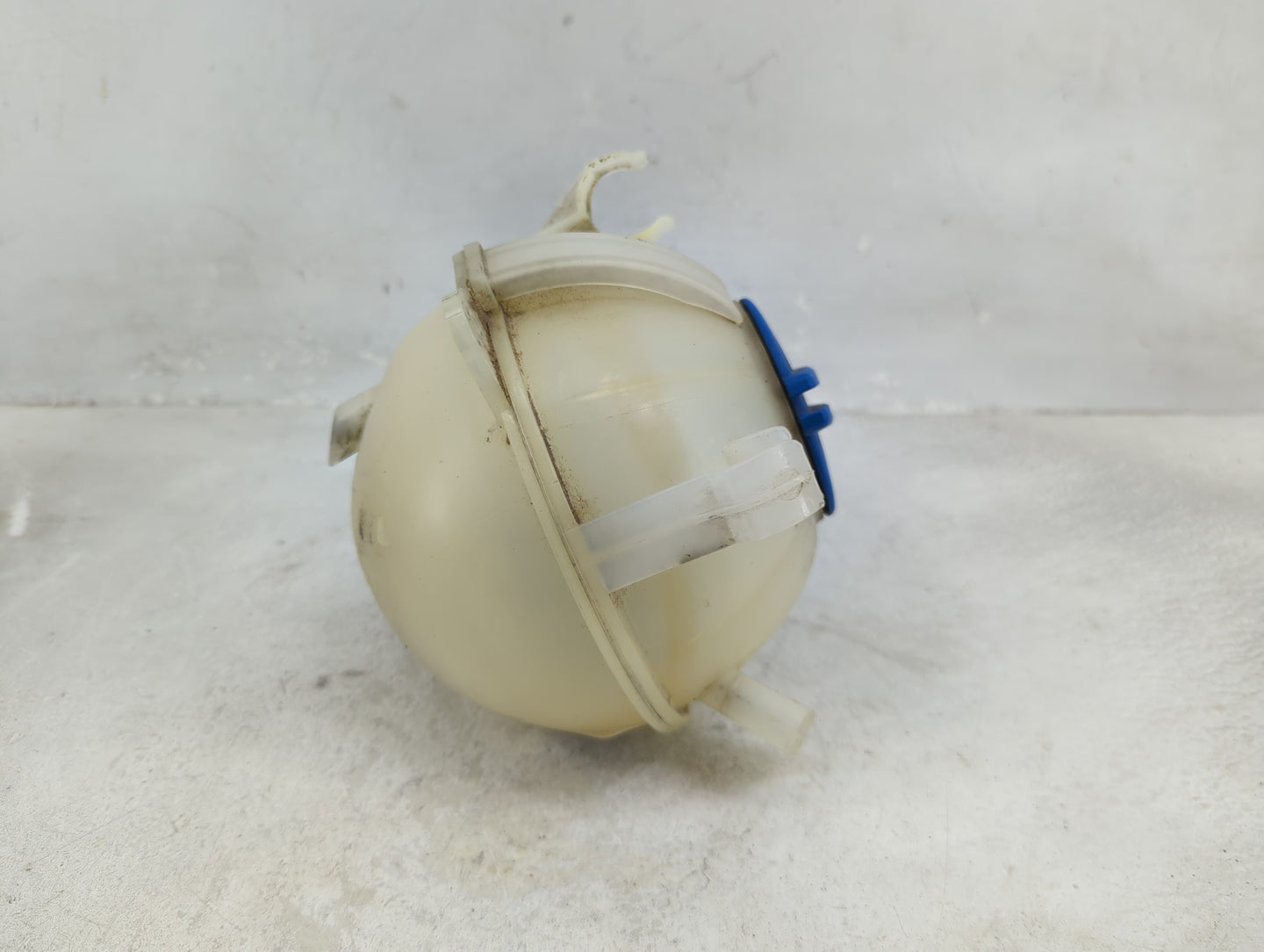 2005 Volkswagen Jetta Radiator Coolant Overflow Expansion Tank Bottle 1433305 - Oemusedautoparts1.com