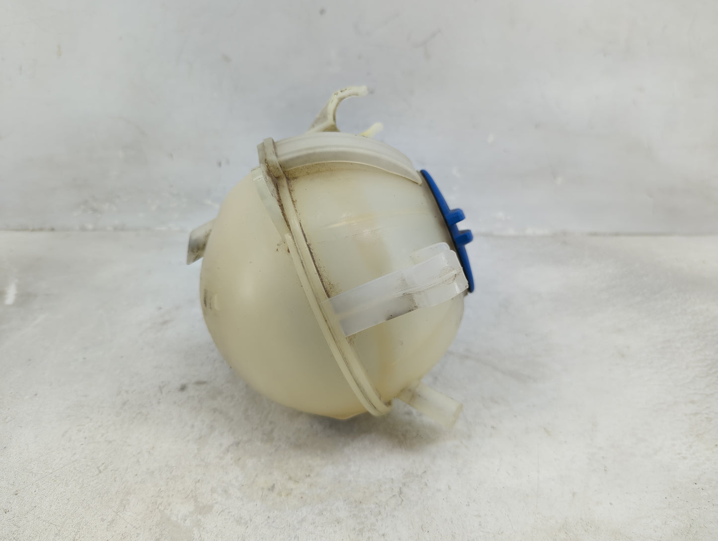 2005 Volkswagen Jetta Radiator Coolant Overflow Expansion Tank Bottle 1433305 - Oemusedautoparts1.com