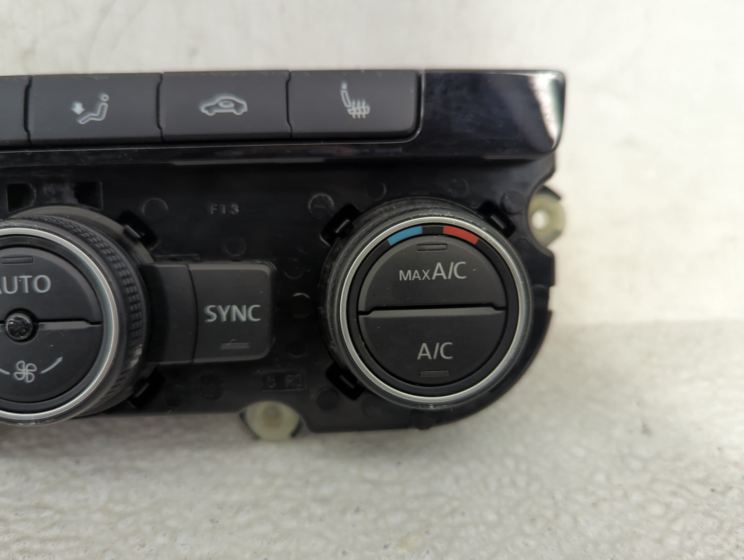 2015-2018 Volkswagen Jetta Climate Control Module Temperature AC/Heater Replacement P/N:1K8907044E 5HB012250-35 Fits OEM Use