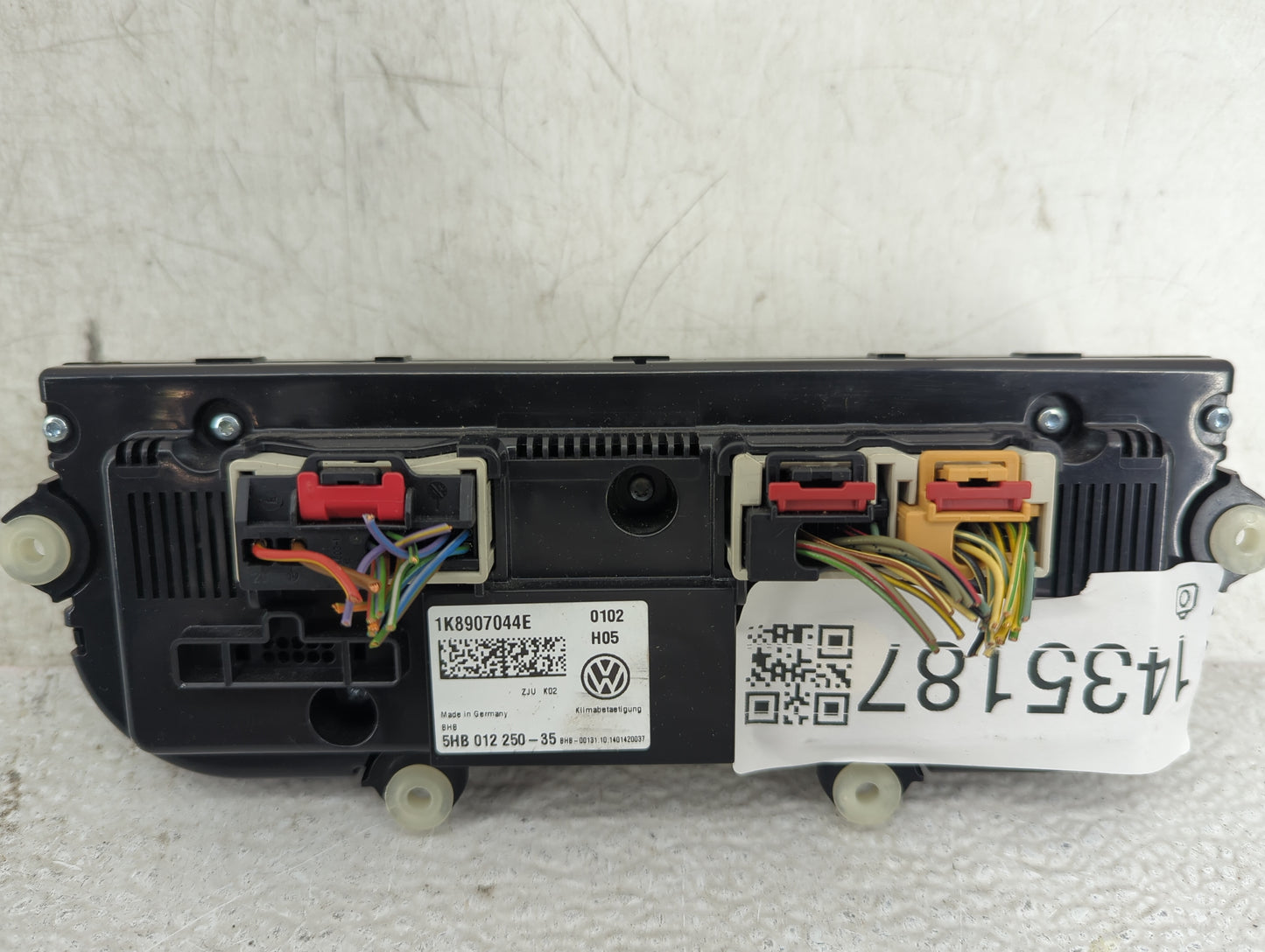 2015-2018 Volkswagen Jetta Climate Control Module Temperature AC/Heater Replacement P/N:1K8907044E 5HB012250-35 Fits OEM Use