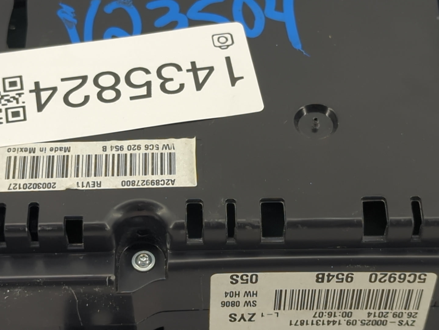 2015-2017 Volkswagen Jetta Instrument Cluster Speedometer Gauges P/N:5C6920954B A2C89927800 Fits Fits 2015 2016 2017 OEM Use