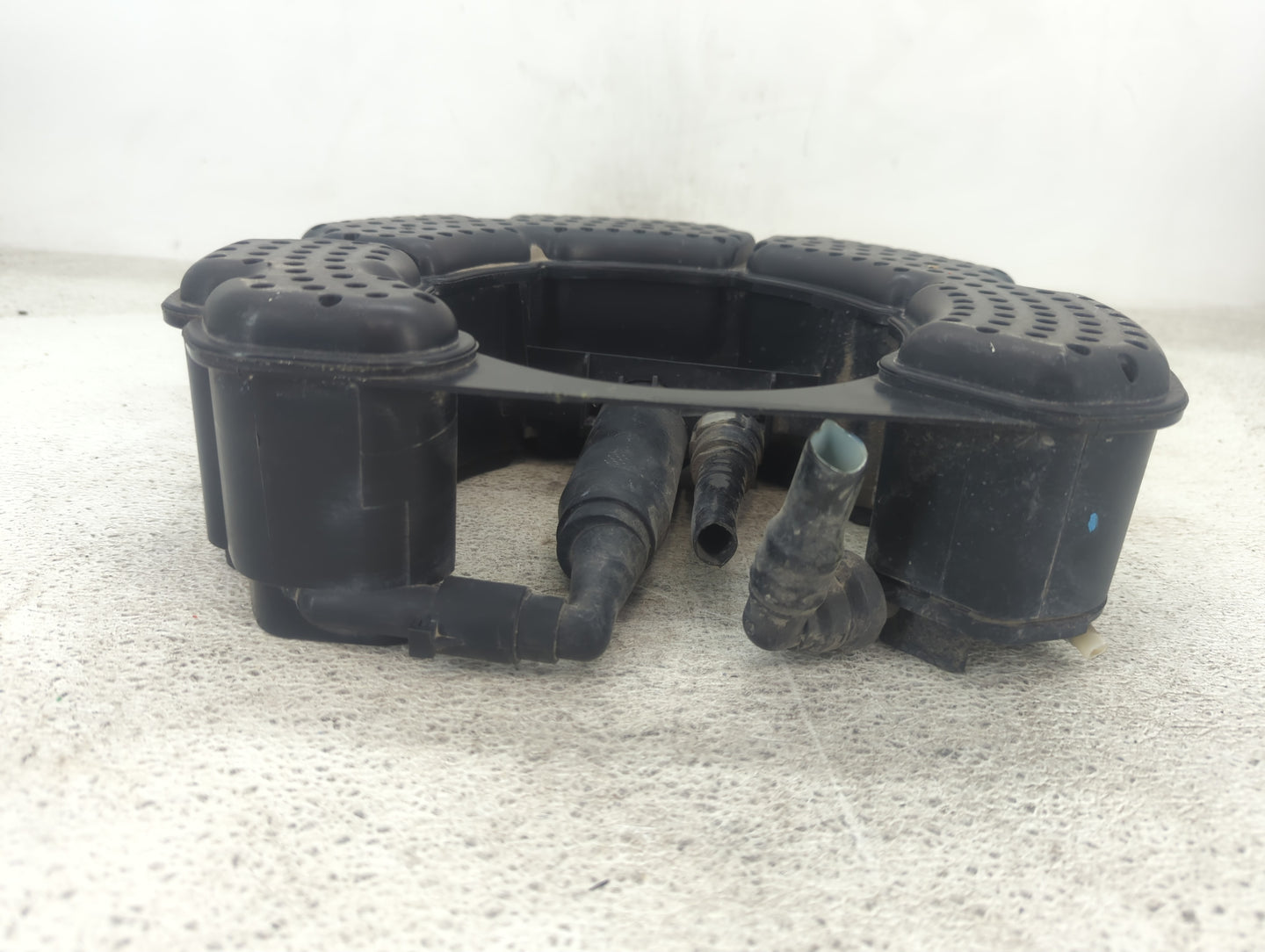 2015 Volkswagen Jetta Fuel Vapor Charcoal Canister 1437114 - Oemusedautoparts1.com