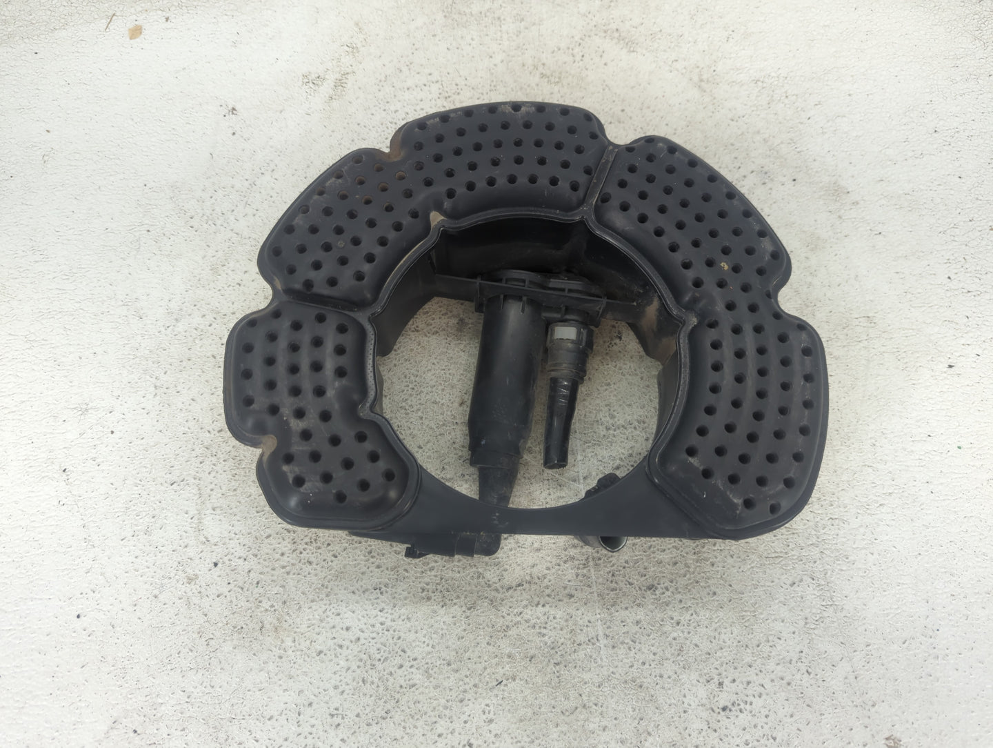 2015 Volkswagen Jetta Fuel Vapor Charcoal Canister 1437114 - Oemusedautoparts1.com