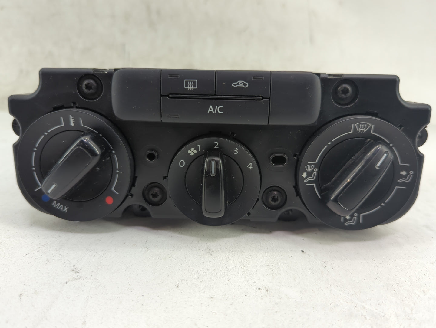 2015-2017 Volkswagen Jetta Climate Control Module Temperature AC/Heater Replacement Fits Fits 2015 2016 2017 OEM Used Auto P