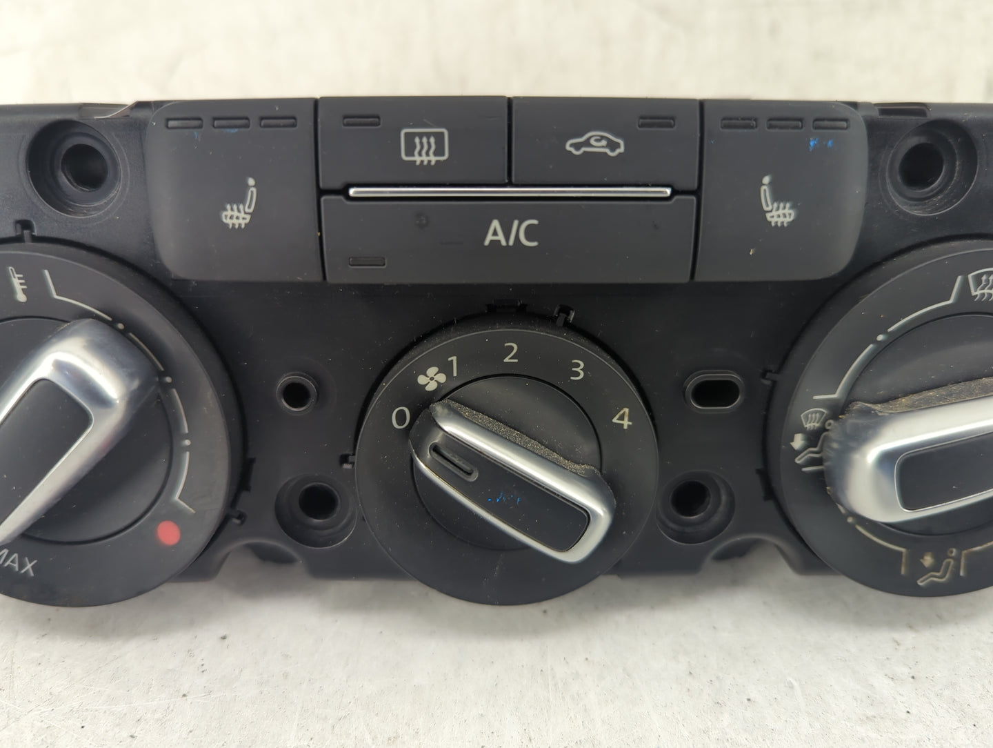 2015-2018 Volkswagen Jetta Climate Control Module Temperature AC/Heater Replacement P/N:5C0820047CG 90151-907/0004 Fits OEM 