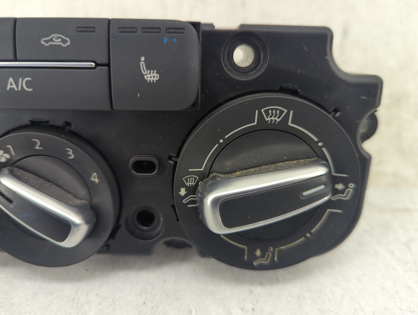 2015-2018 Volkswagen Jetta Climate Control Module Temperature AC/Heater Replacement P/N:5C0820047CG 90151-907/0004 Fits OEM 