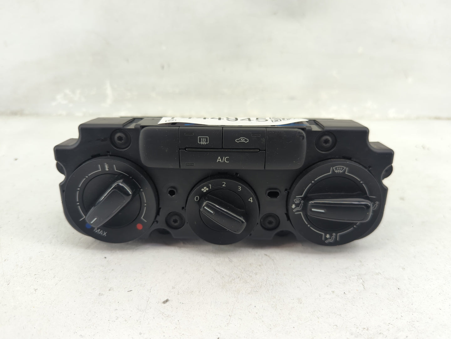 2015 Volkswagen Jetta Climate Control Module Temperature AC/Heater Replacement P/N:90151-903/0003 Fits OEM Used Auto Parts -