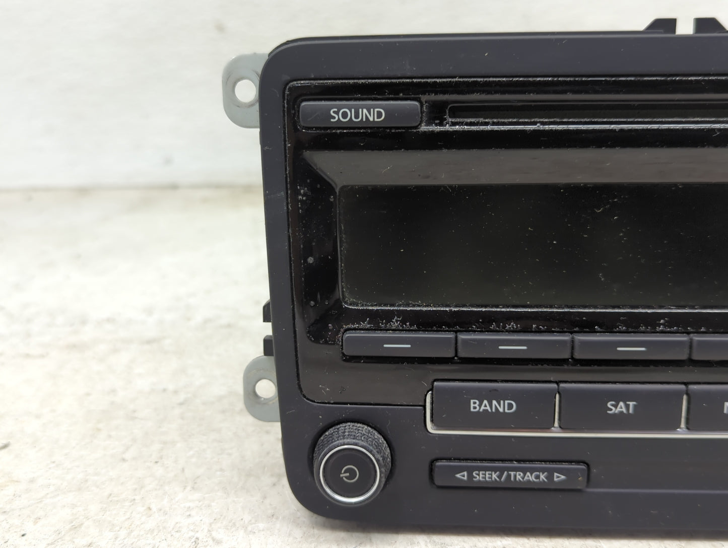 2012-2017 Volkswagen Jetta Radio AM FM Cd Player Receiver Replacement P/N:1K0035164J 28438047 Fits OEM Used Auto Parts - Oem