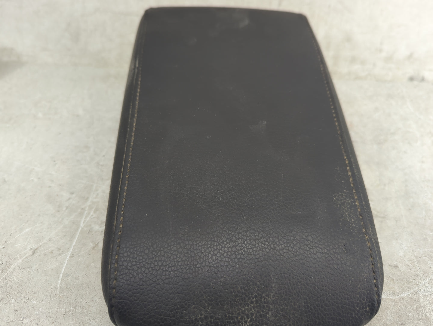 2015 Volkswagen Jetta Center Console Armrest Cover Lid Fits OEM Used Auto Parts - Oemusedautoparts1.com