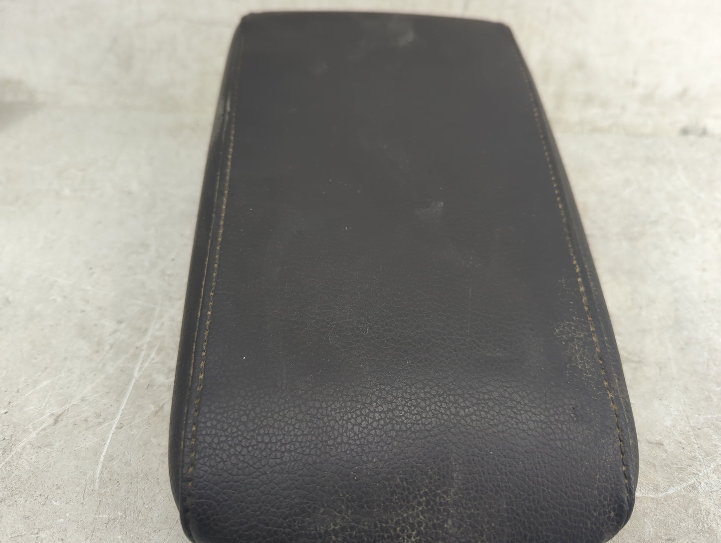 2015 Volkswagen Jetta Center Console Armrest Cover Lid Fits OEM Used Auto Parts - Oemusedautoparts1.com