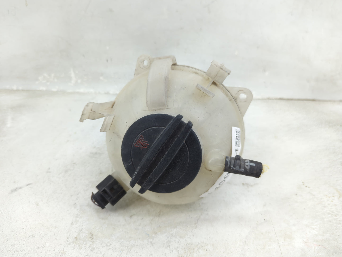 2005 Volkswagen Jetta Radiator Coolant Overflow Expansion Tank Bottle 1459564 - Oemusedautoparts1.com
