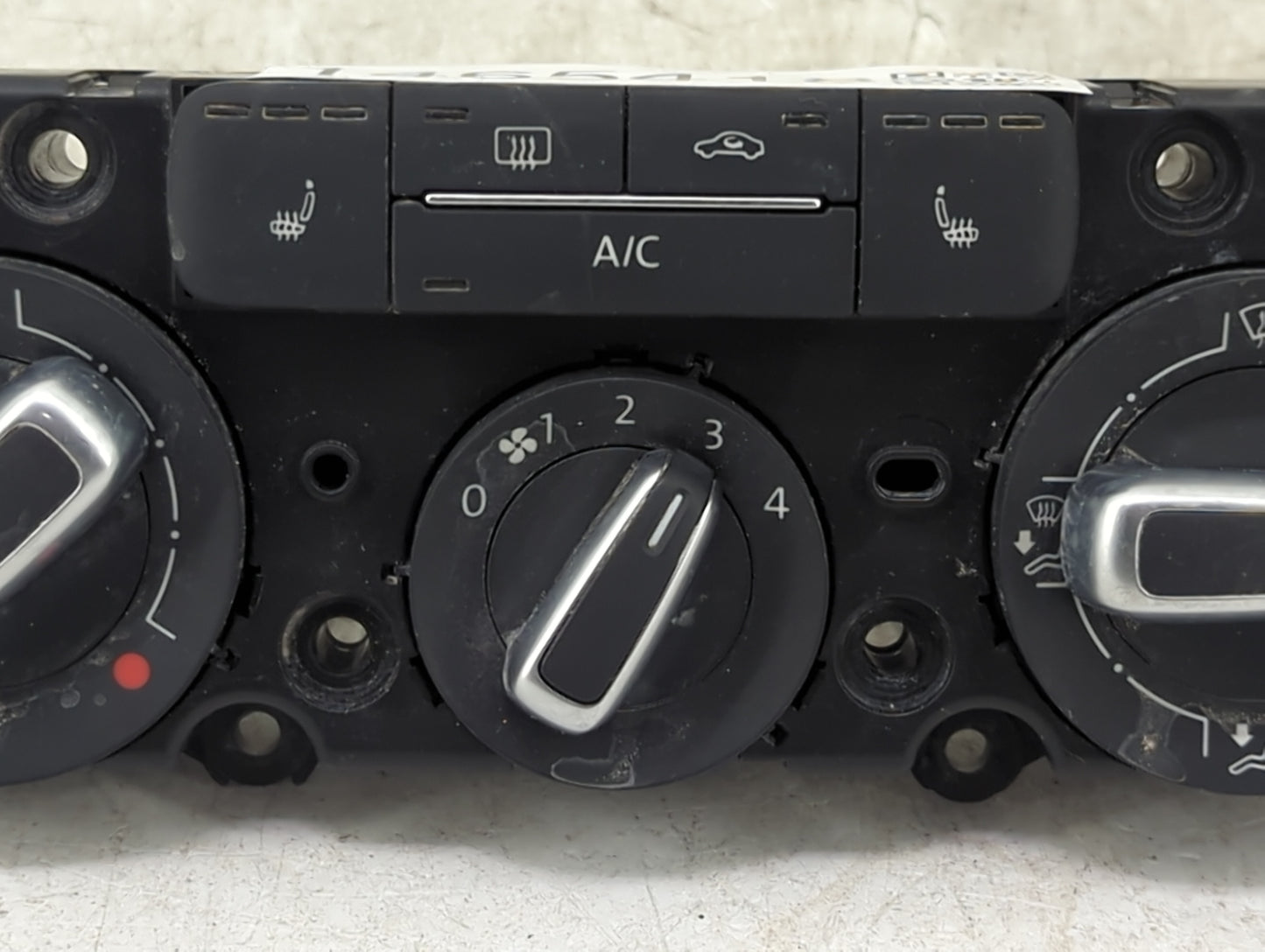 2015-2018 Volkswagen Jetta Climate Control Module Temperature AC/Heater Replacement P/N:5C0820047CG 90151-907/0004 Fits OEM 
