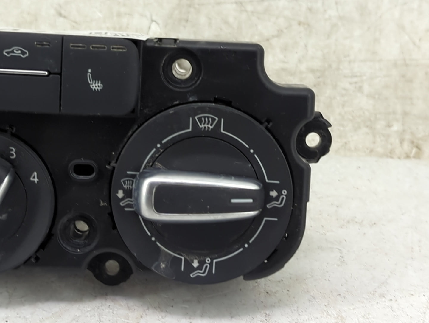 2015-2018 Volkswagen Jetta Climate Control Module Temperature AC/Heater Replacement P/N:5C0820047CG 90151-907/0004 Fits OEM 