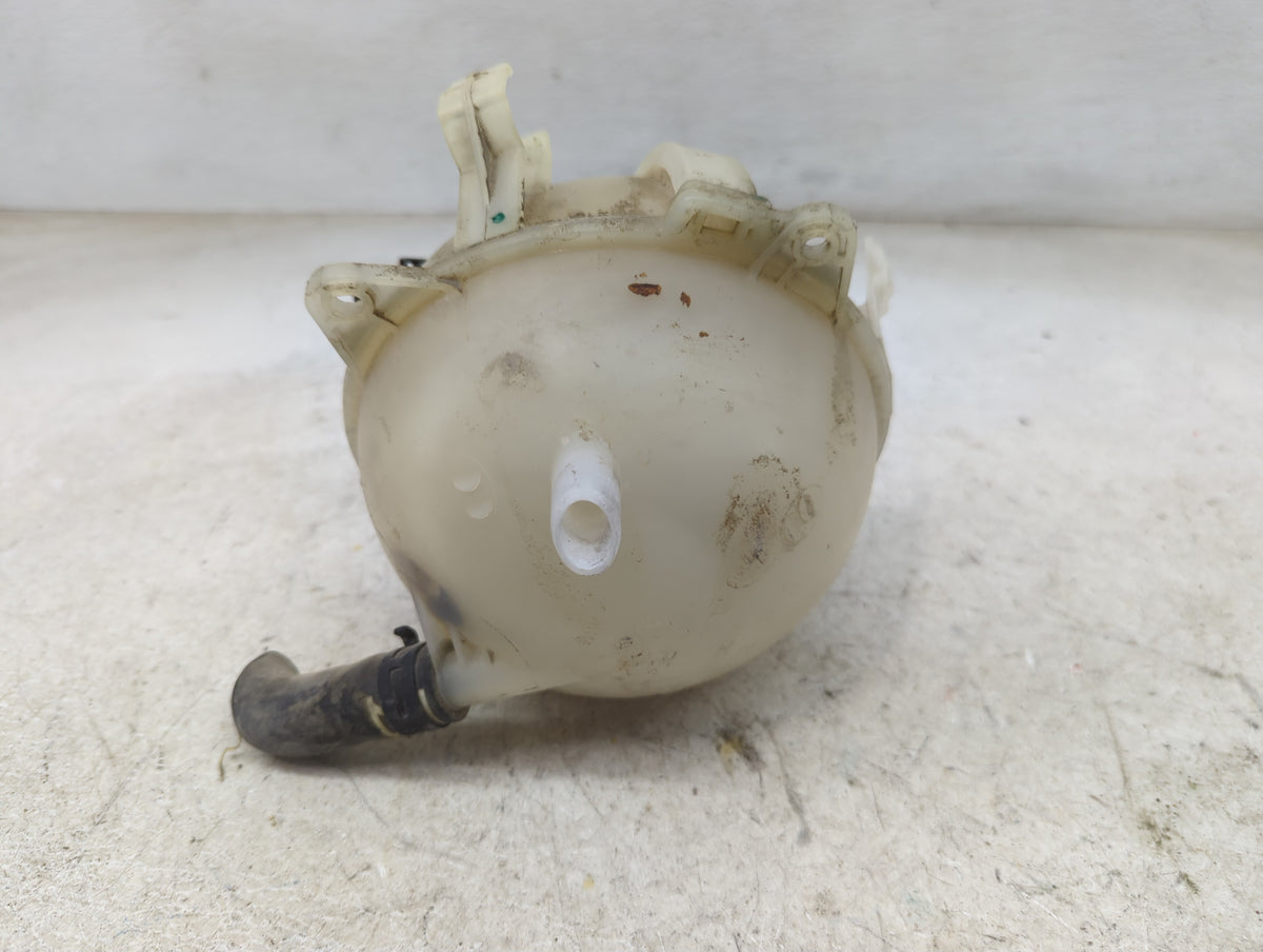 2005 Volkswagen Jetta Radiator Coolant Overflow Expansion Tank Bottle 1465683 - Oemusedautoparts1.com