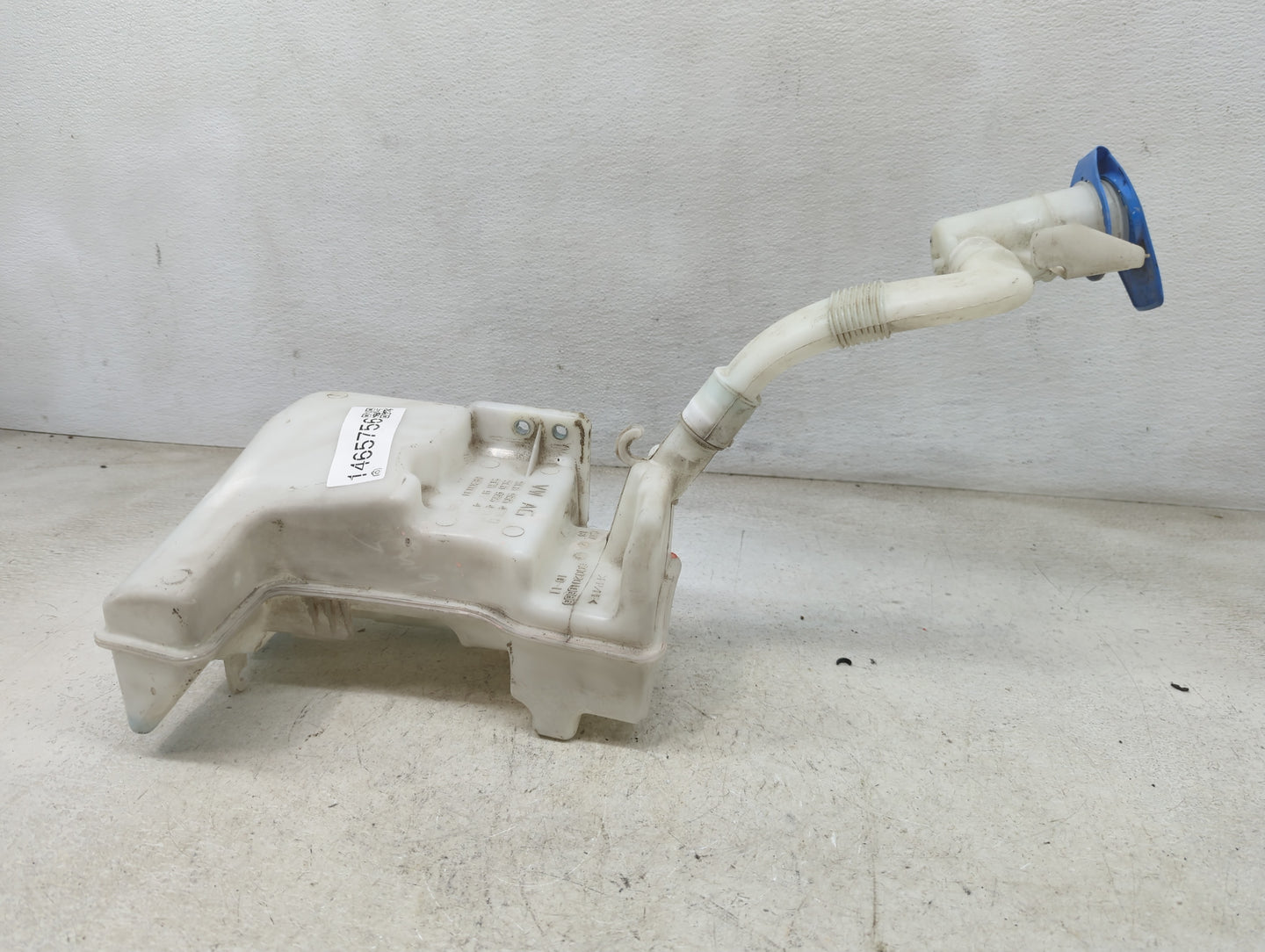 2011-2018 Volkswagen Jetta Windshield Washer Fluid Reservoir Bottle Oem 1465756 - Oemusedautoparts1.com