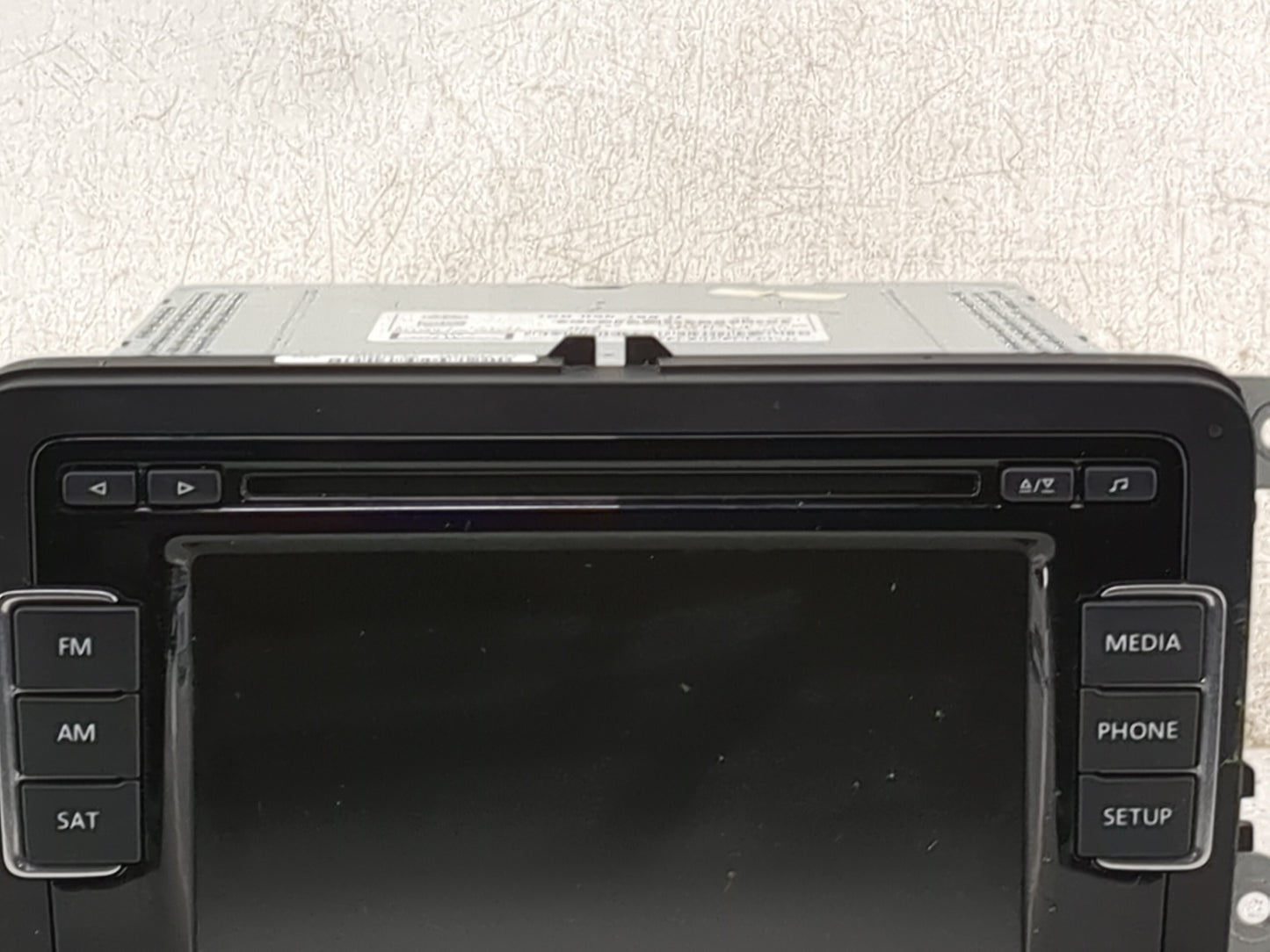 2012-2017 Volkswagen Jetta Radio AM FM Cd Player Receiver Replacement P/N:1K0035188H 28463401 Fits OEM Used Auto Parts - Oem