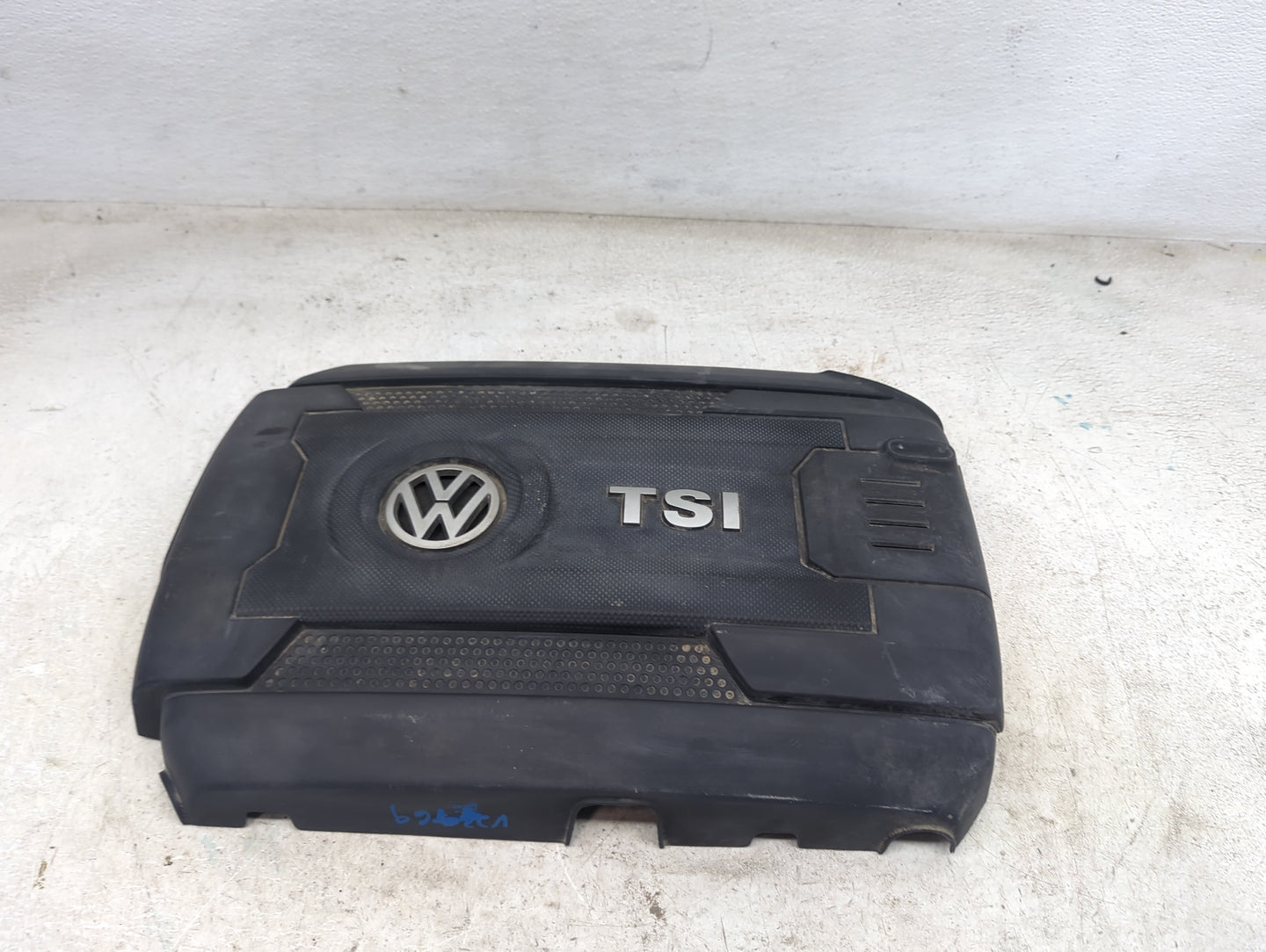 2015 Volkswagen Jetta Engine Cover Black - Oemusedautoparts1.com