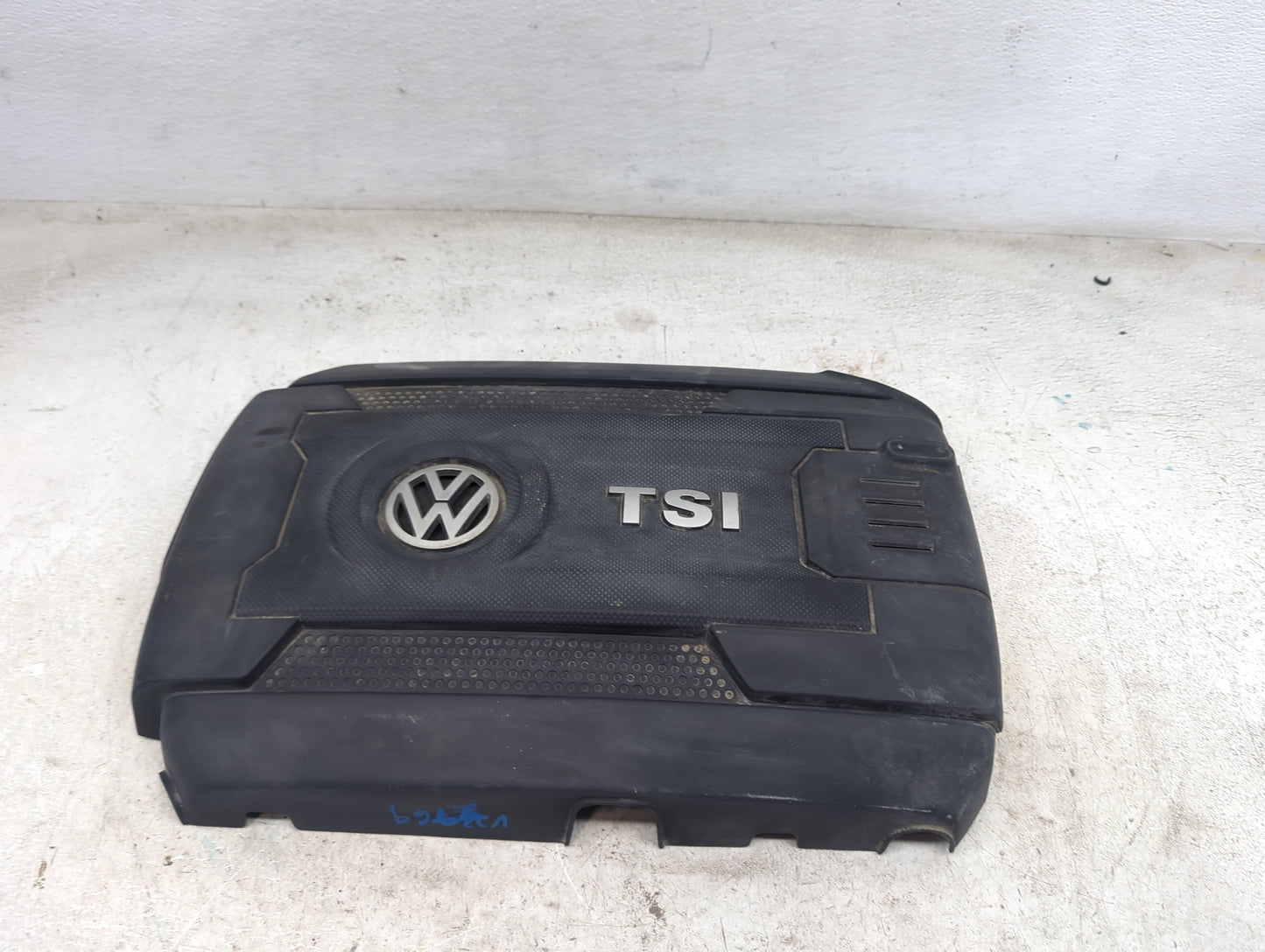 2015 Volkswagen Jetta Engine Cover Black - Oemusedautoparts1.com