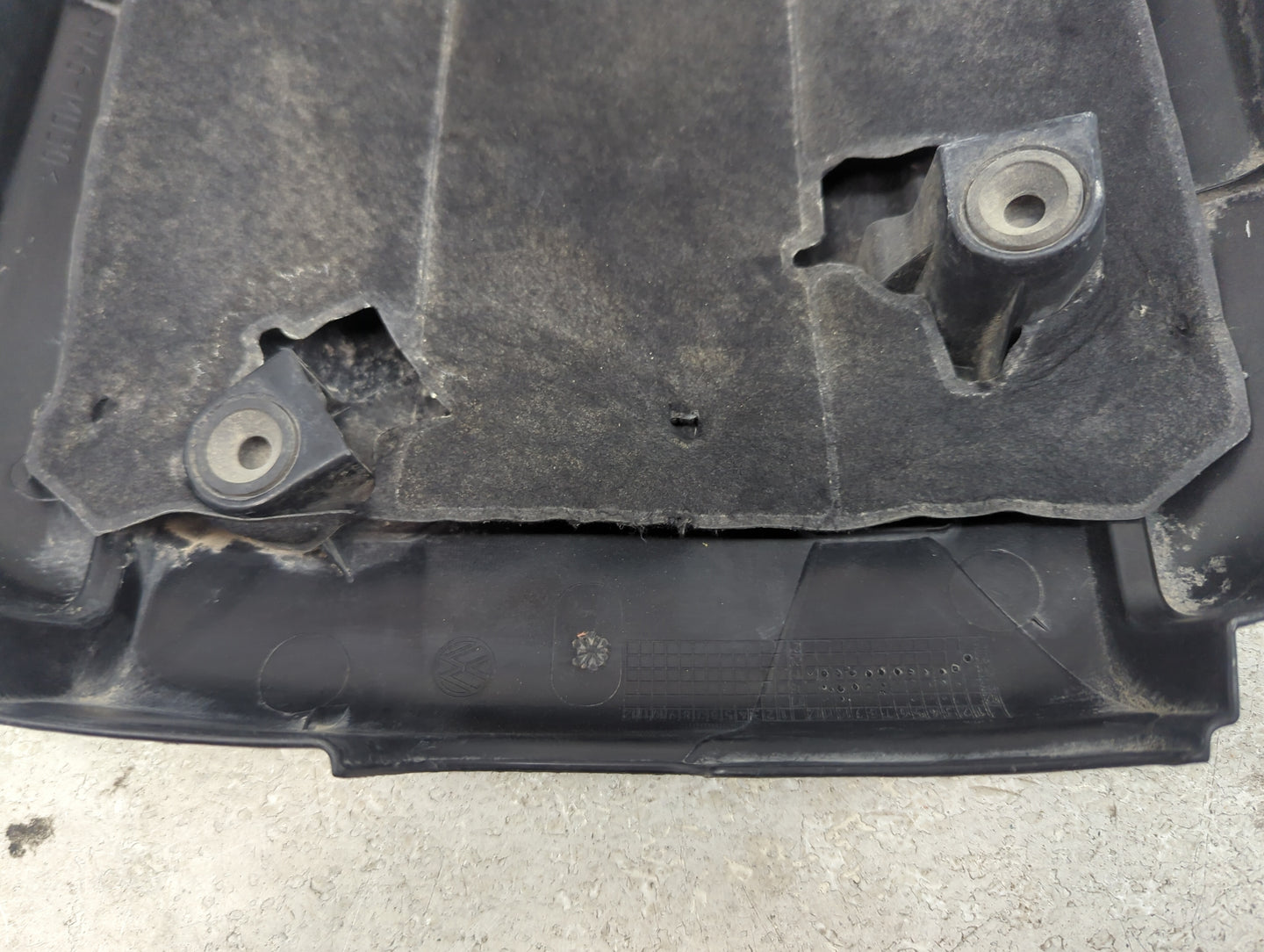 2015 Volkswagen Jetta Engine Cover Black - Oemusedautoparts1.com
