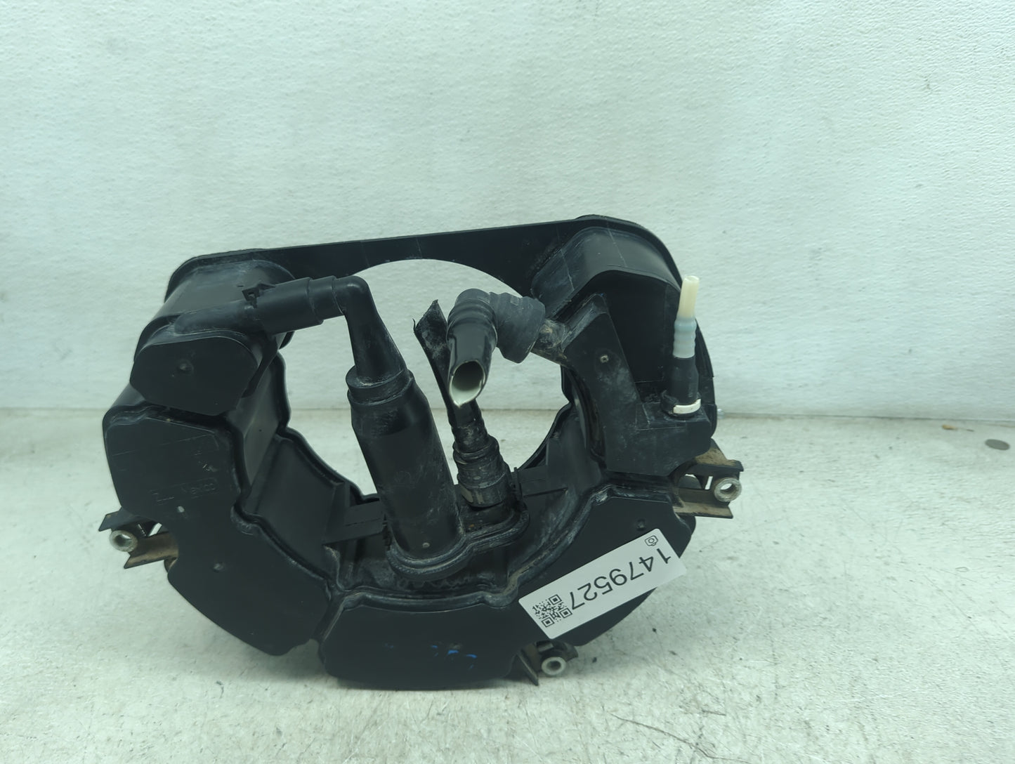 2015 Volkswagen Jetta Fuel Vapor Charcoal Canister 1479527 - Oemusedautoparts1.com