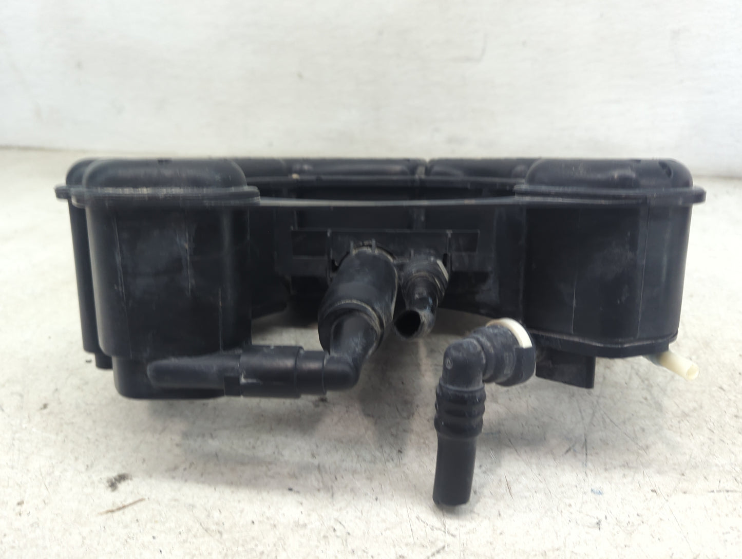 2015 Volkswagen Jetta Fuel Vapor Charcoal Canister 1479527 - Oemusedautoparts1.com