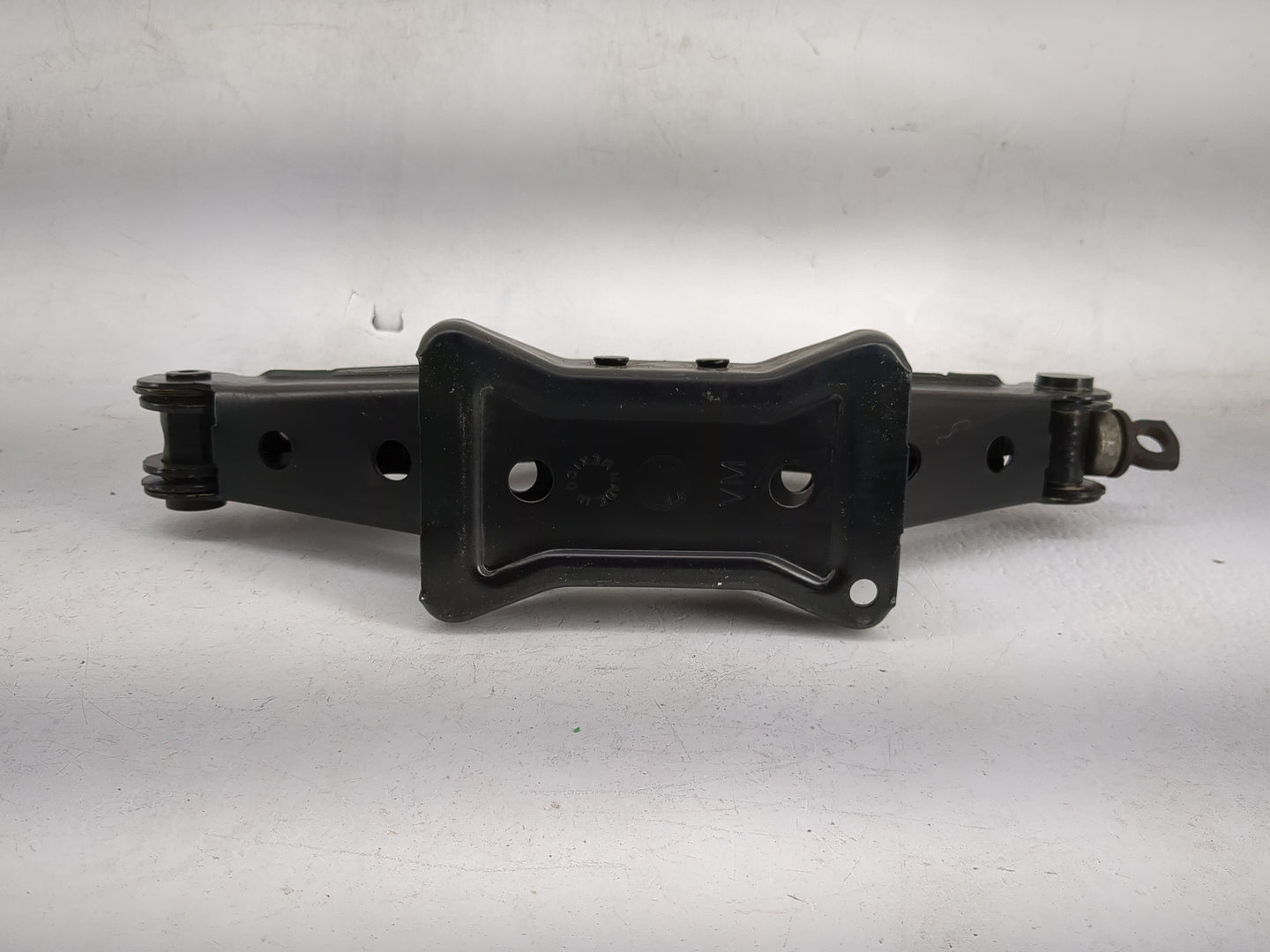 2015 Volkswagen Jetta Spare Scissor Car Jack 1479961 - Oemusedautoparts1.com