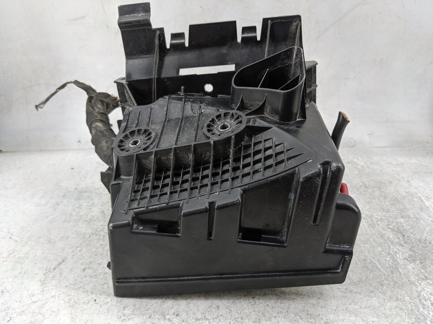 2015-2018 Volkswagen Jetta Fusebox Fuse Box Panel Relay Module P/N:4H0951253 Fits Fits 2015 2016 2017 2018 OEM Used Auto Par