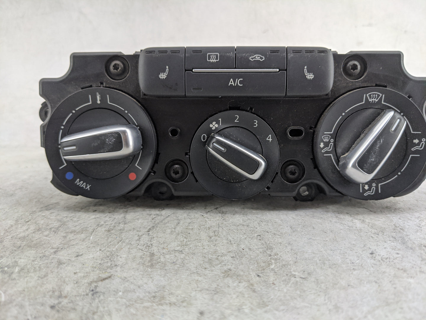 2015-2018 Volkswagen Jetta Climate Control Module Temperature AC/Heater Replacement P/N:5C1819045 90151-736/0000 Fits OEM Us