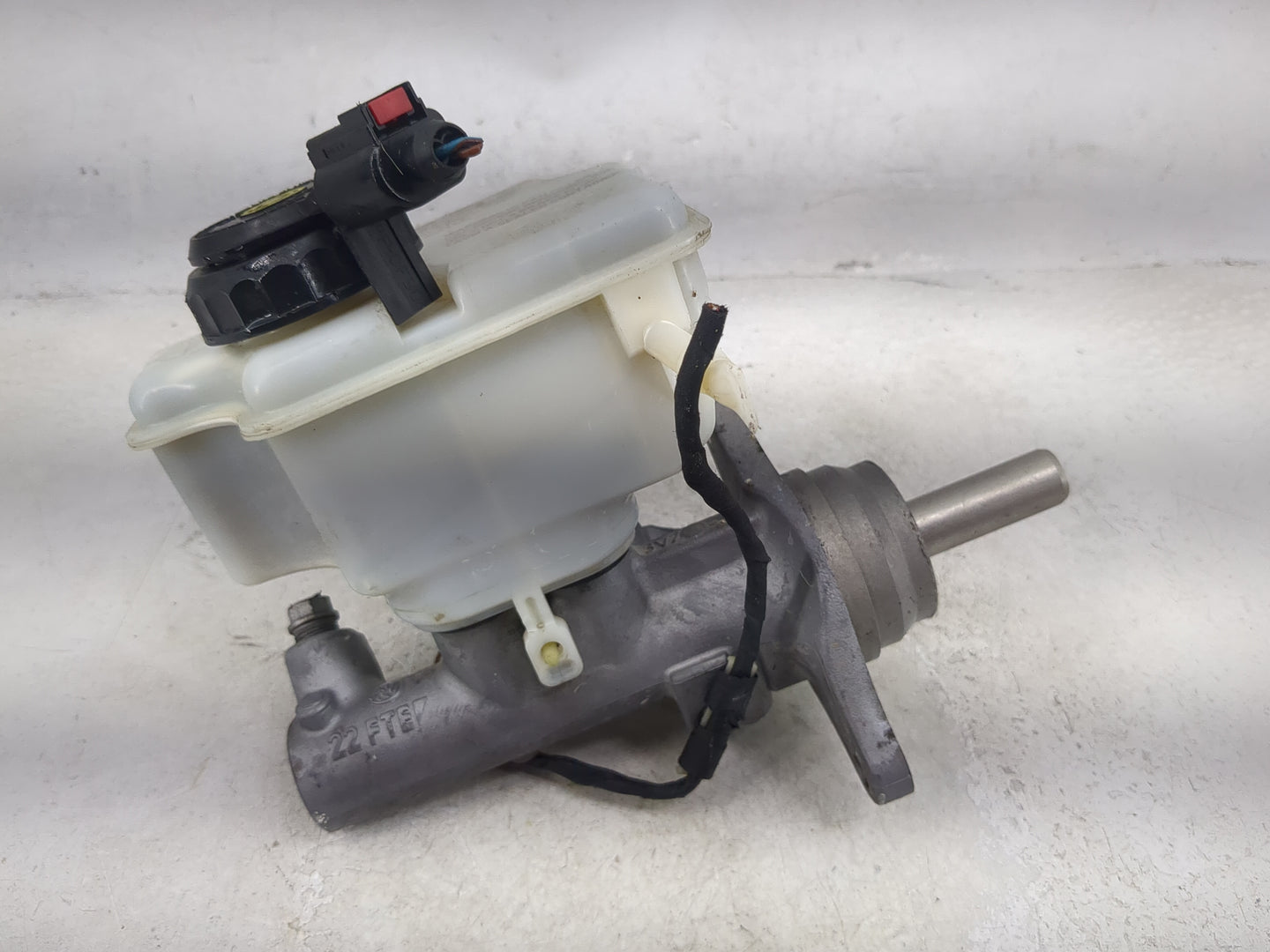 2009-2018 Volkswagen Jetta Brake Master Cylinder 1491053 - Oemusedautoparts1.com