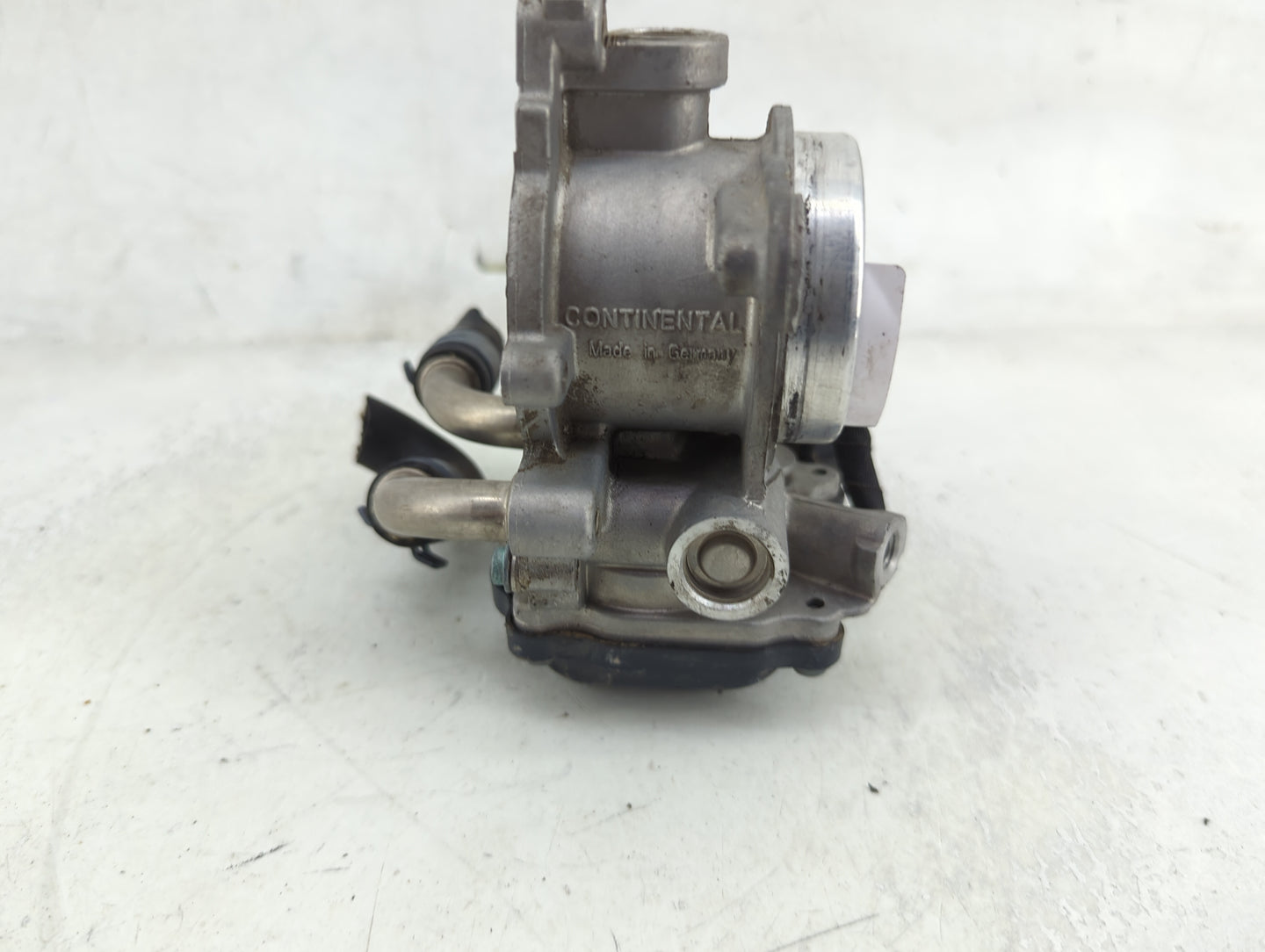 2015-2016 Volkswagen Jetta Throttle Body P/N:04L 128 063 P A2C84315500, 04L 128 059 K Fits Fits 2015 2016 OEM Used Auto Part
