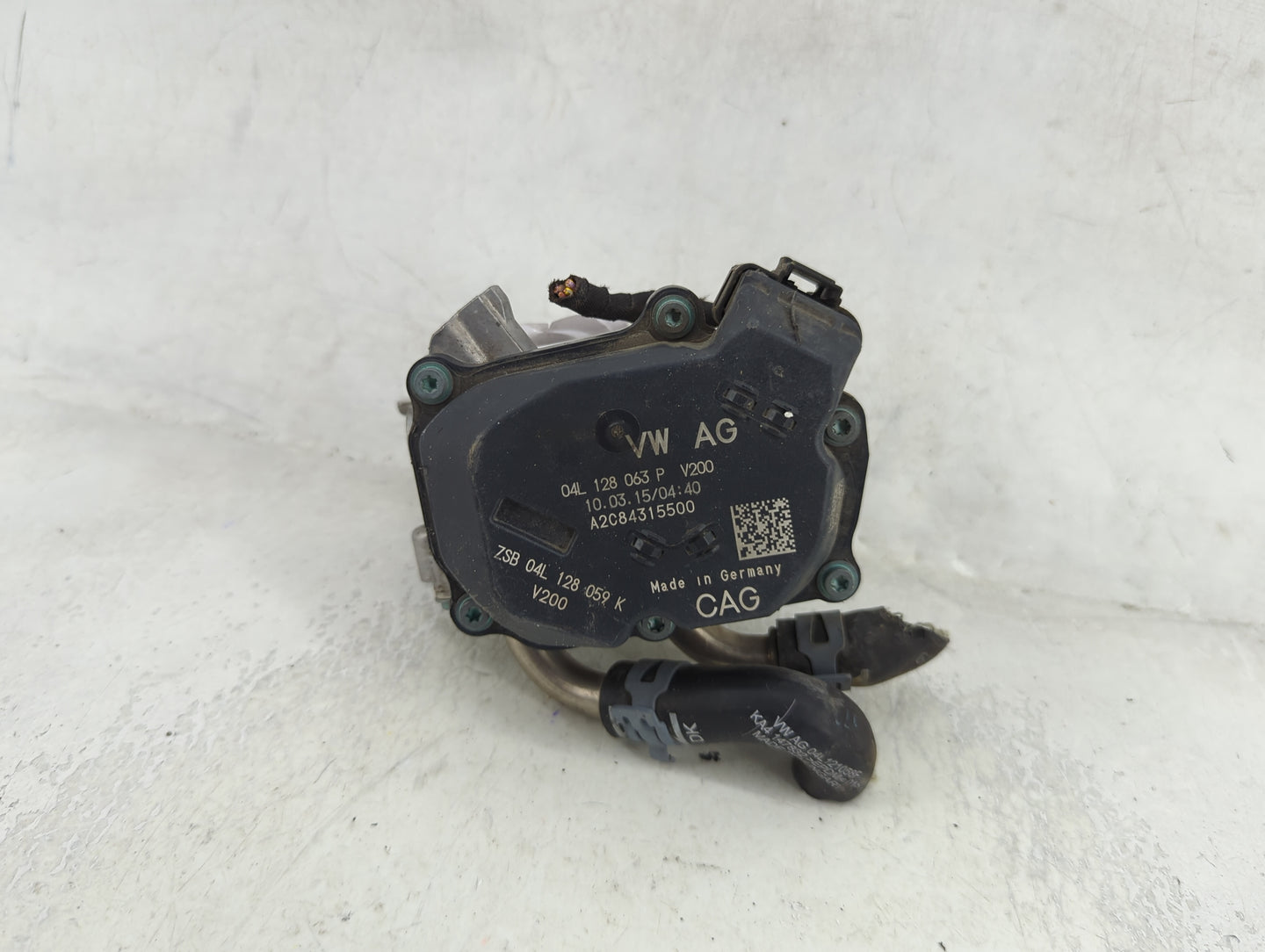 2015-2016 Volkswagen Jetta Throttle Body P/N:04L 128 063 P A2C84315500, 04L 128 059 K Fits Fits 2015 2016 OEM Used Auto Part