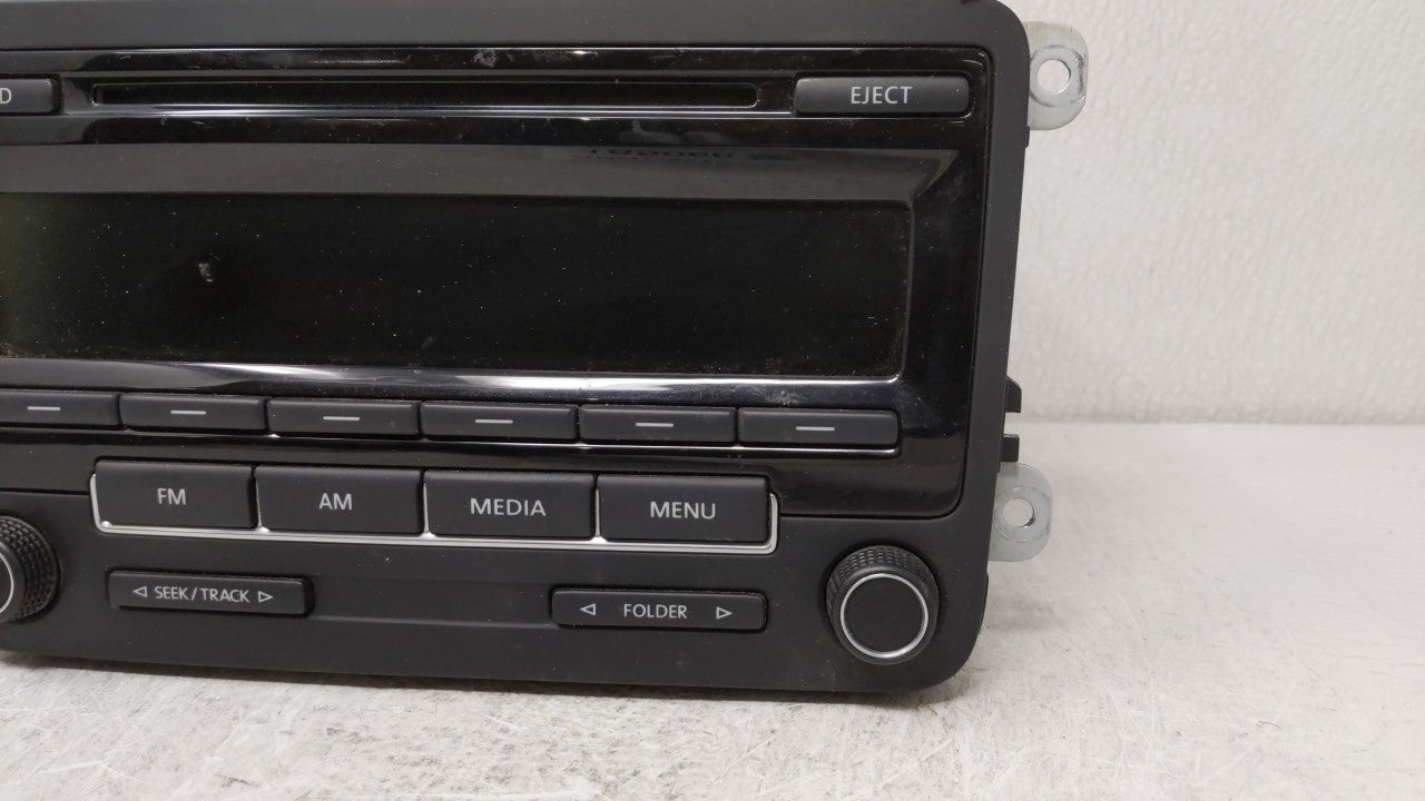 2015-2017 Volkswagen Jetta Am Fm Cd Player Radio Receiver - Oemusedautoparts1.com