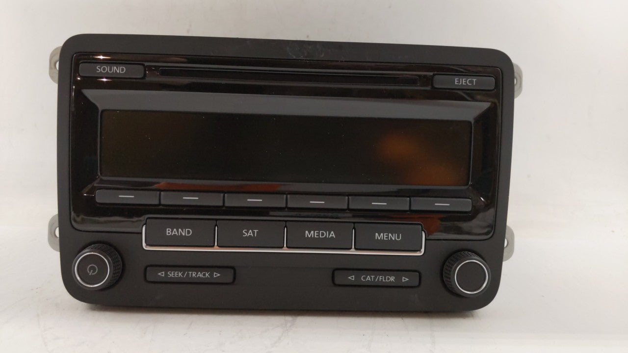 2015-2017 Volkswagen Jetta Am Fm Cd Player Radio Receiver - Oemusedautoparts1.com
