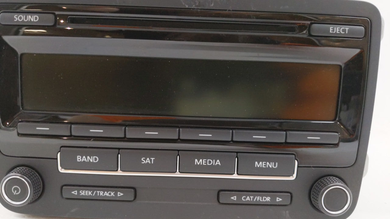 2015-2017 Volkswagen Jetta Am Fm Cd Player Radio Receiver - Oemusedautoparts1.com