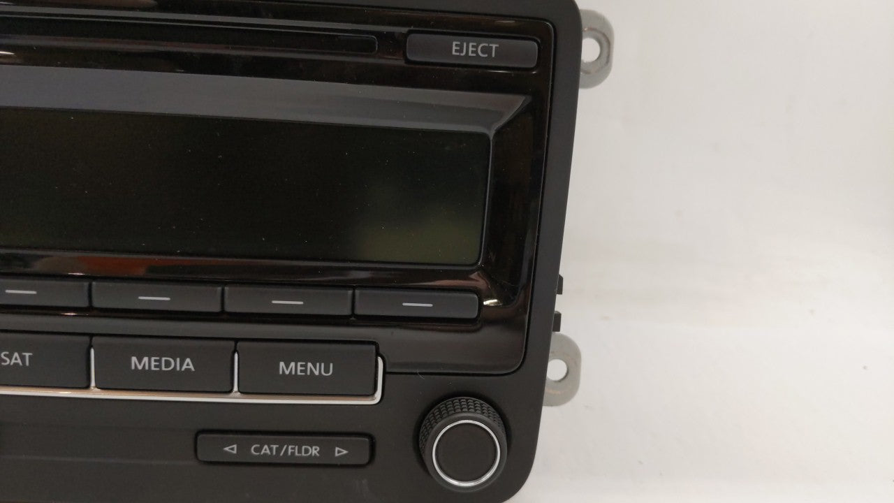 2015-2017 Volkswagen Jetta Am Fm Cd Player Radio Receiver - Oemusedautoparts1.com