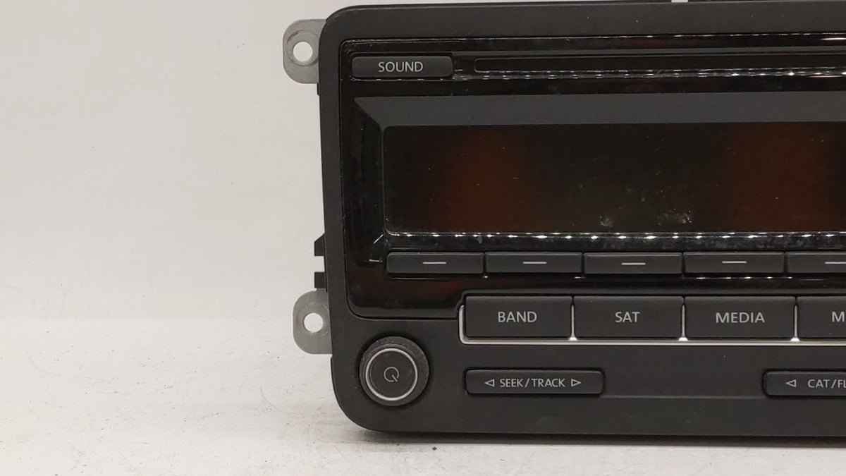 2015-2017 Volkswagen Jetta Am Fm Cd Player Radio Receiver 255308 - Oemusedautoparts1.com