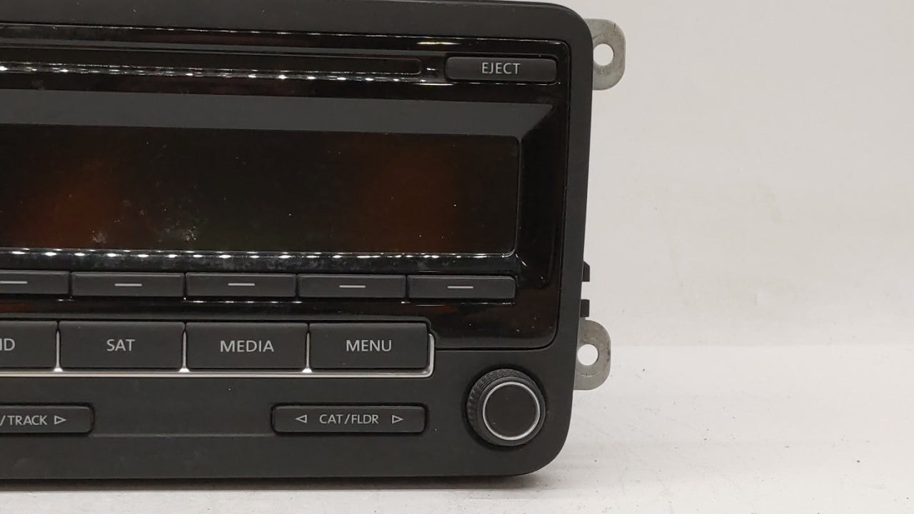 2015-2017 Volkswagen Jetta Am Fm Cd Player Radio Receiver - Oemusedautoparts1.com